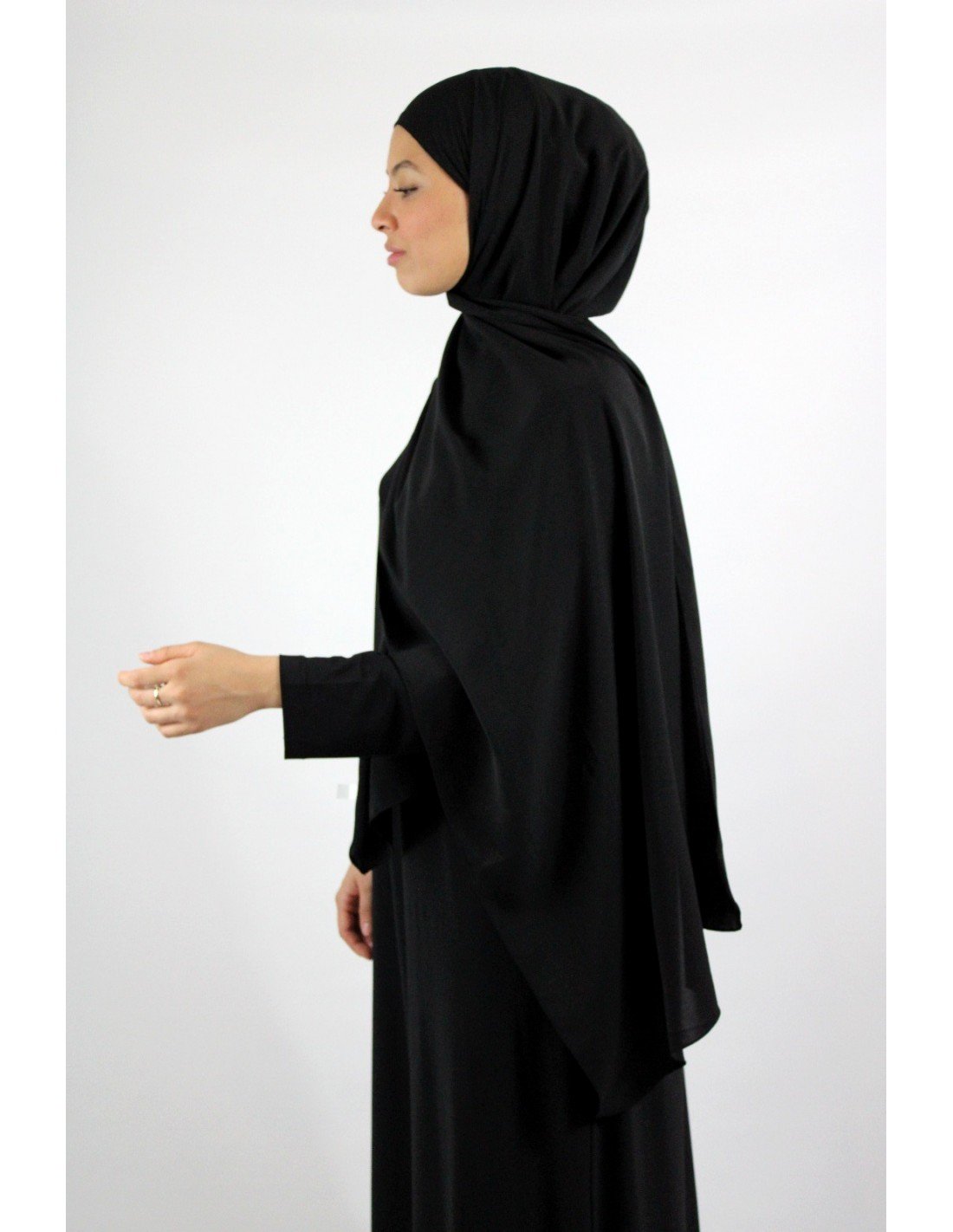 Hijab à enfiler en soie de médine gaufré-Noir